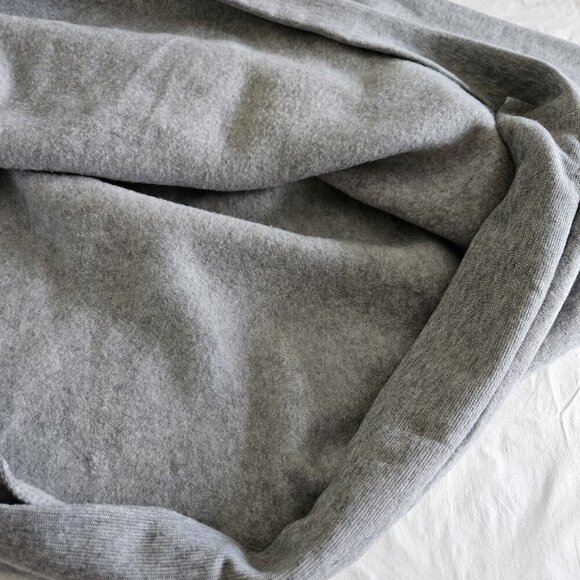 Disney Hoodie Womens 2X Gray Minnie Mouse Pullover No Pockets Fleece Lining LS - Picture 11 of 12